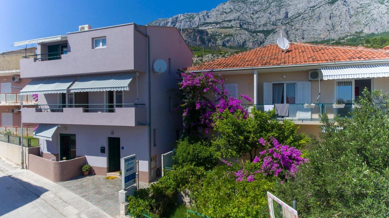 Apartments Loncar Tučepi Buitenkant foto