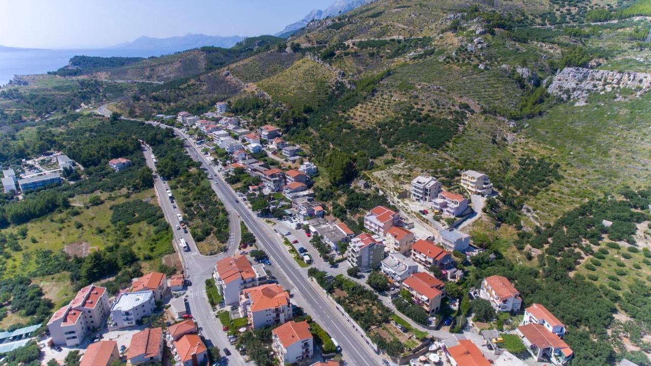 Apartments Loncar Tučepi Buitenkant foto